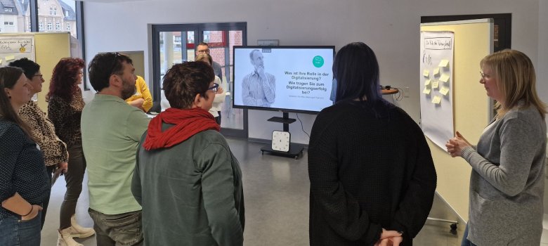 Die Teilnehmer tauschen sich zur Rolle der Führungskraft aus