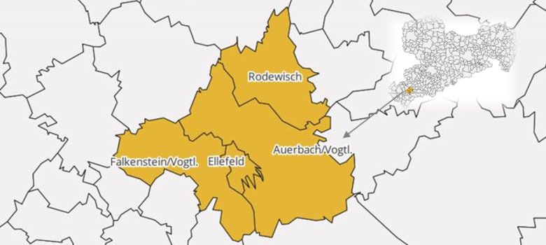 Zusehen ist ein Ausschnitt einer Landkarte von Sachsen mit allen Gemeindegrenzen. Die Kommunen Auerbach/Vogtl., Ellefeld, Falkenstein und Rodewisch bilden einen Verbund und wurden gleich eingefärbt.
